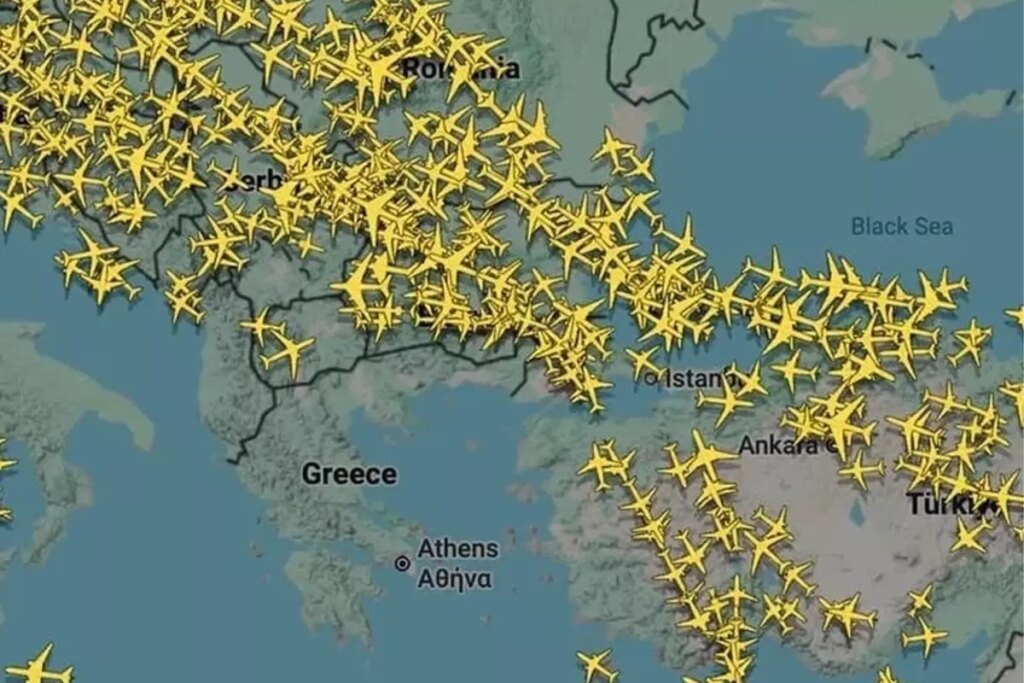 Yunanistan’da uçuşlar askıya alındı, bazı uçaklar Türkiye’ye yönlendirildi