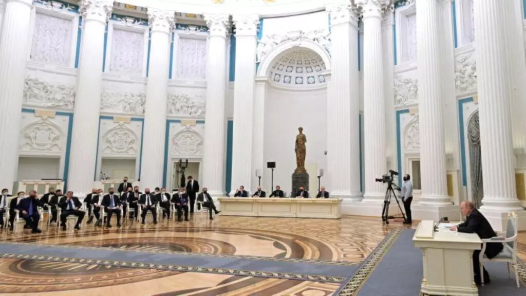 Zengin ve sessiz: Putin Rusya’nın milyarderlerini savaşta nasıl yanında tuttu?