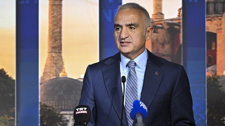 Bakan Ersoy: Vakıf İftar Buluşmaları’nda günlük yaklaşık 100 bin vatandaşla aynı sofrayı paylaşıyoruz