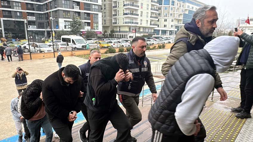 ‘Casperlar’ın kilit ismi ‘Emmi’yi’ diplomatik plakalı araçla yurt dışına kaçırdılar! 6 şüpheli yakalandı