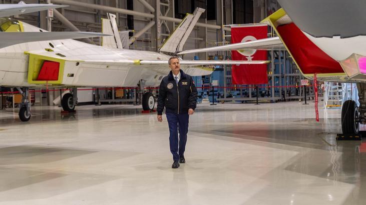 Haluk Görgün, KAAN hangarını ziyaret etti! ‘Geliştirme, test ve üretim adımlarını eş zamanlı yürütüyoruz’