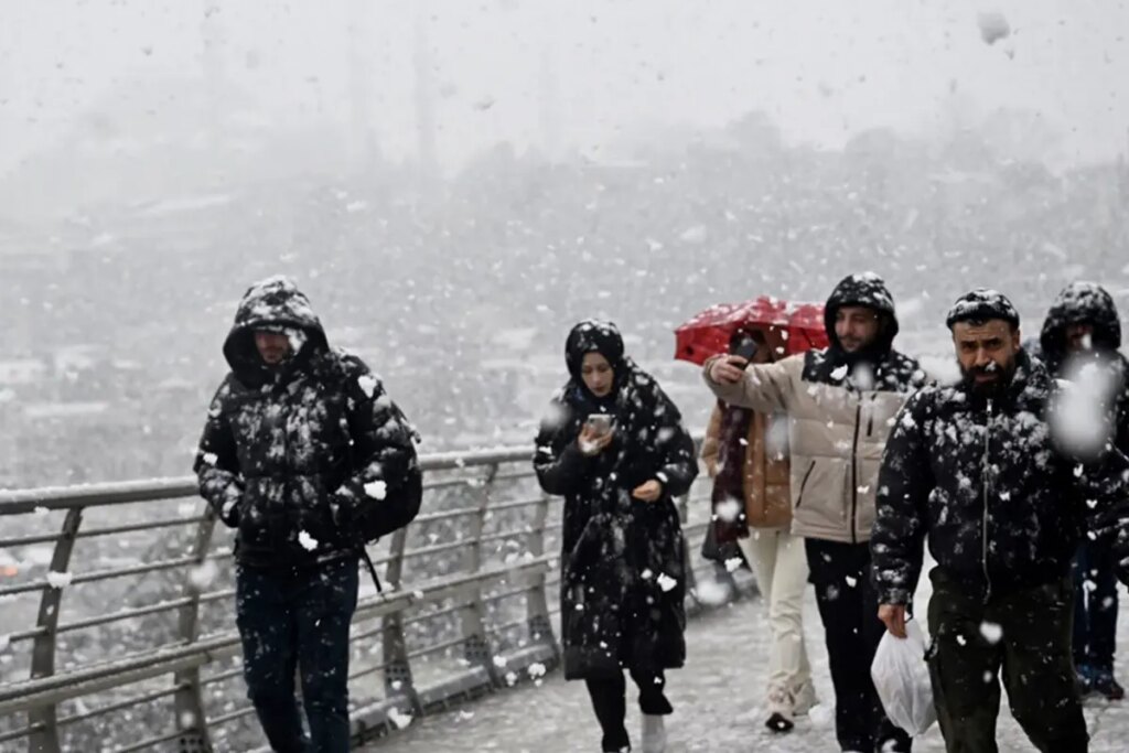 Megakente kar geri geliyor! Saatler içinde sürpriz var