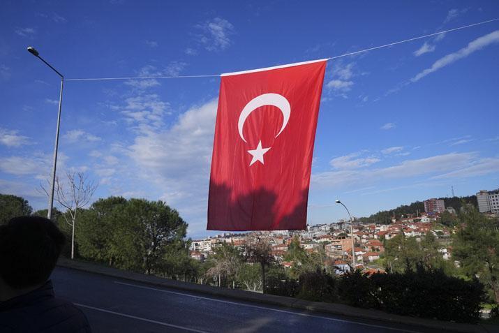 Şehit Hava Pilot Binbaşı Bolat’ın şehadet haberi İzmir’deki ailesine verildi