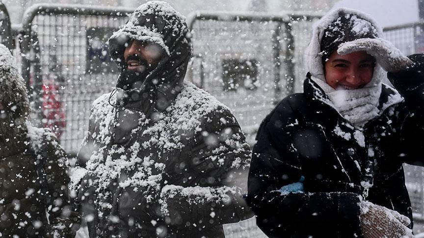 Son dakika… Meteoroloji haritayı güncelledi! AKOM saat verdi! İstanbul’a bugün kar geliyor