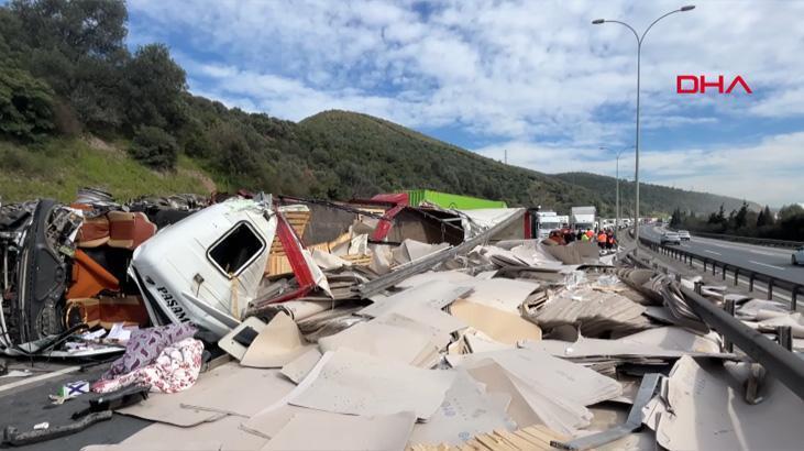 TEM’de kaza! İstanbul yönü kapandı, kilometrelerce kuyruk oluştu