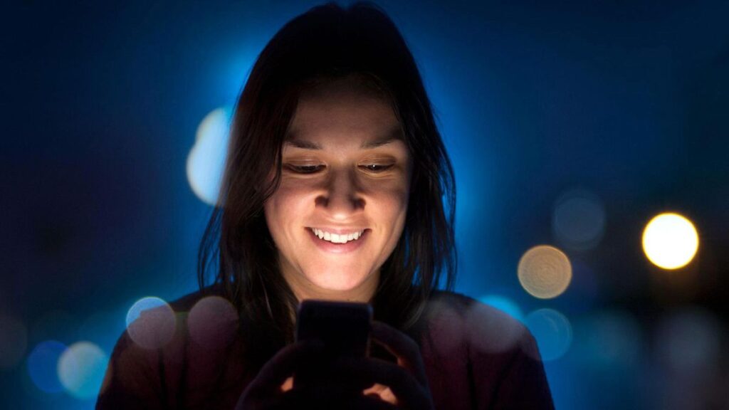 Bilinenin aksine, ekranınızdaki mavi ışık uykunuzu mahvetmiyor