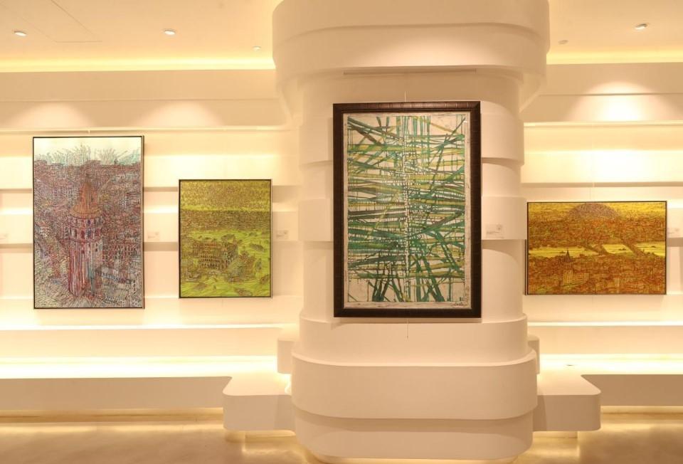 Devrim Erbil ve Akın Ekici’nin “Ters Yüz İmgeler-Sanata İyi Bakın!” Sergisi açıldı