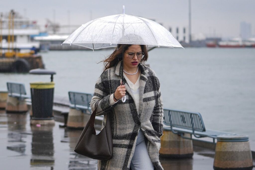 İstanbul’da kuvvetli yağış alarmı! Bu saatten sonrasına dikkat