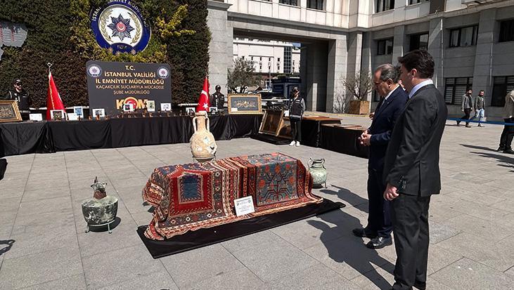 İstanbul’da tarihi operasyon! Sultan Abdülmecid’in hocasına ait eser de bulundu: 374 parça tek tek ele geçirildi
