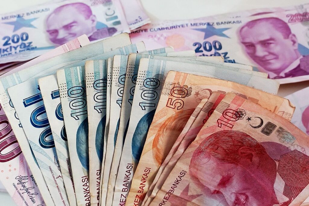 Petrol fiyatı yükseldi, akaryakıta çifte zam geliyor