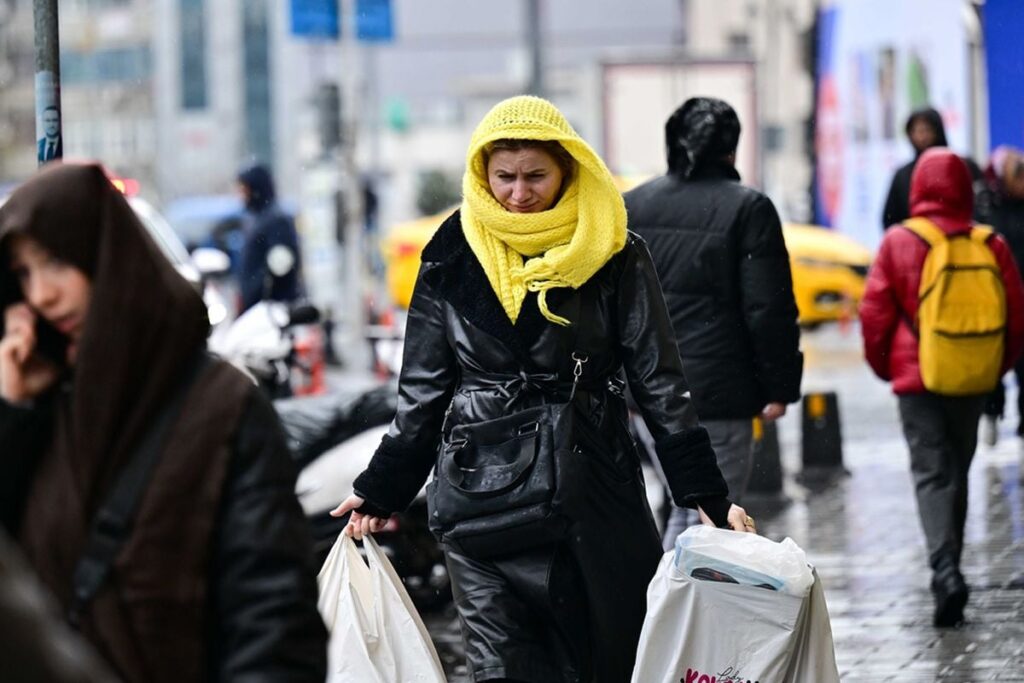 Şemsiyesiz çıkmayın! İstanbul’da hava bir anda değişecek