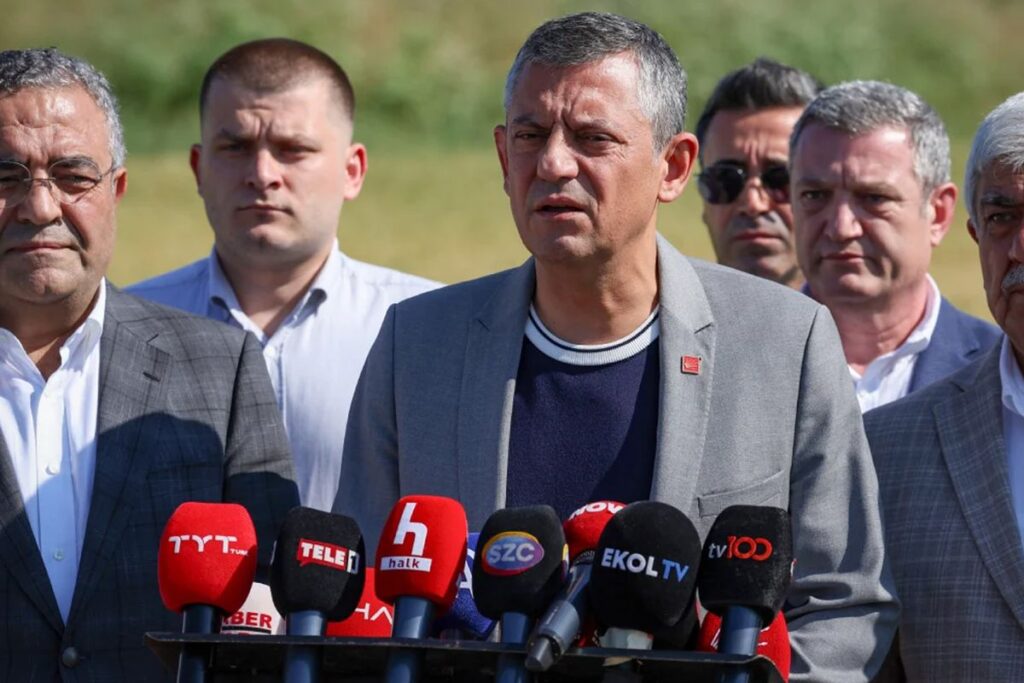 Silivri’ye çıkarma yapan Özgür Özel’in ziyaret etmediği tek isim