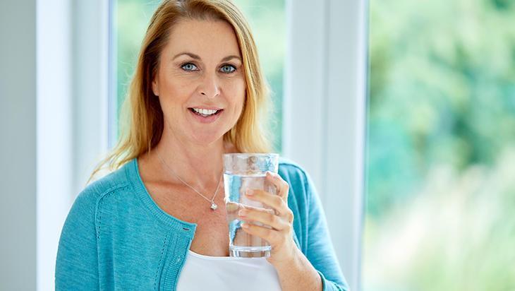 Uzmandan su tüketimi gerçeği! Günde 2,5 litre su içmek şart mı?