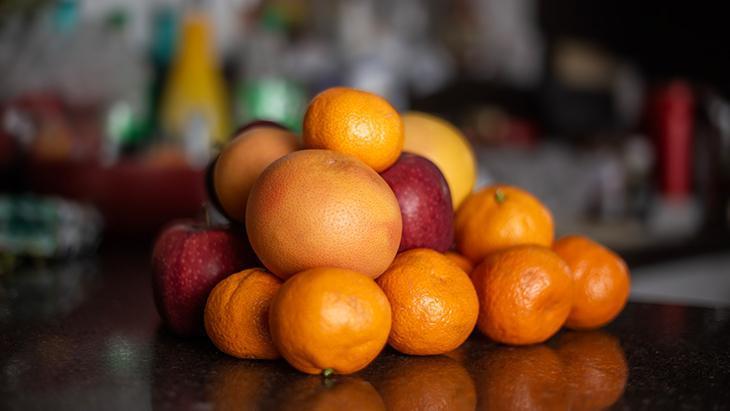 Yağlanmayı durduruyor, karaciğeri yeniliyor! İşte o 3 ‘can suyu’ meyve