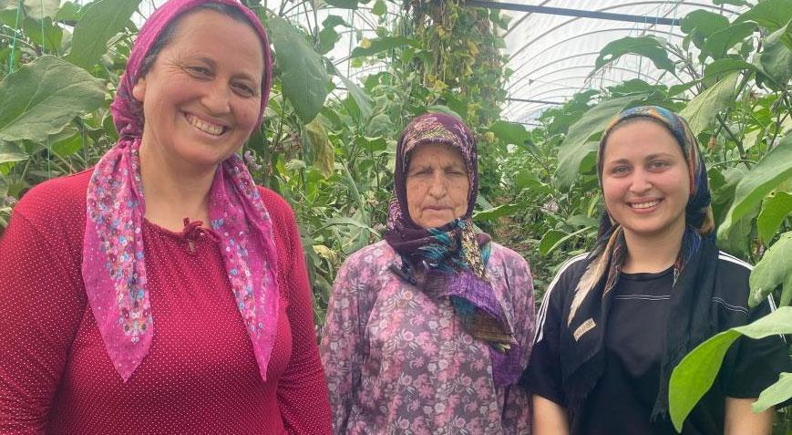 67 yaşındaki büyükanne, annesi ve torunu! Üç kadın üç kuşaktır aynı işi yapıyor