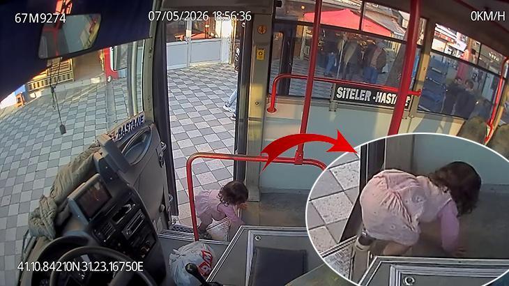 Emekleyerek otobüse bindi, kimse fark etmedi! Bebek firarda’ gerçek oldu