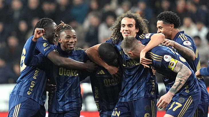 Fenerbahçe’ye transfer piyangosu! 3 yıldıza teklif kapıda, kasa dolacak