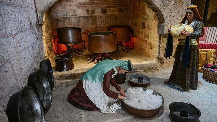 Topkapı Sarayı’nın harem bölümündeki “Kadınefendiler ve Cariyeler Taşlığı” ziyarete açıldı