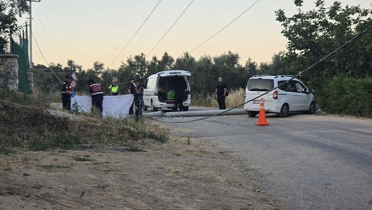 Yardım etmek isterken canından oldu! Kaza yapan sürücüye yardıma giden genç elektrik akımına kapıldı