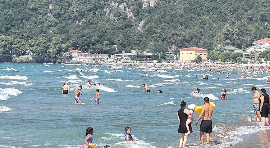 Bartın’da korku dolu anlar! Denize giren 10 kişi son anda kurtarıldı