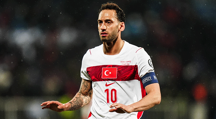 Hakan Çalhanoğlu gelecek planlarını açıkladı! ‘Kendimi TFF başkanı olarak görüyorum’