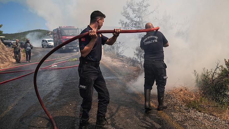 İzmir, Antalya, Balıkesir, Kocaeli… Orman yangınlarının biri bitiyor, diğeri başlıyor: Yeşil vatan için alevlere siper oldu