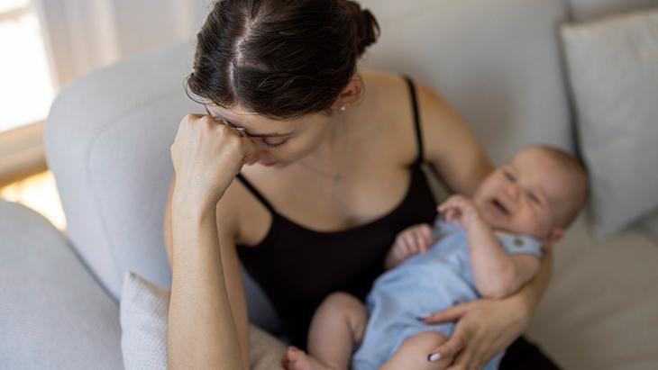 Lohusa depresyonu sessiz başlıyor! İlk 10 gün önemli