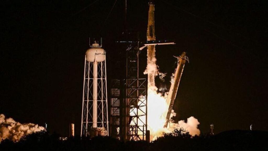 SpaceX Roket Parçası Ay’a Çarpacak